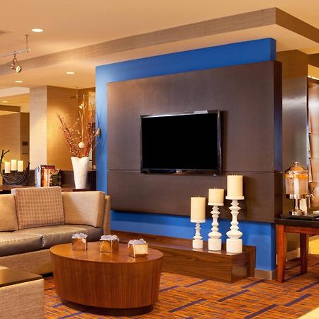Courtyard Hartford Манчестер Интерьер фото