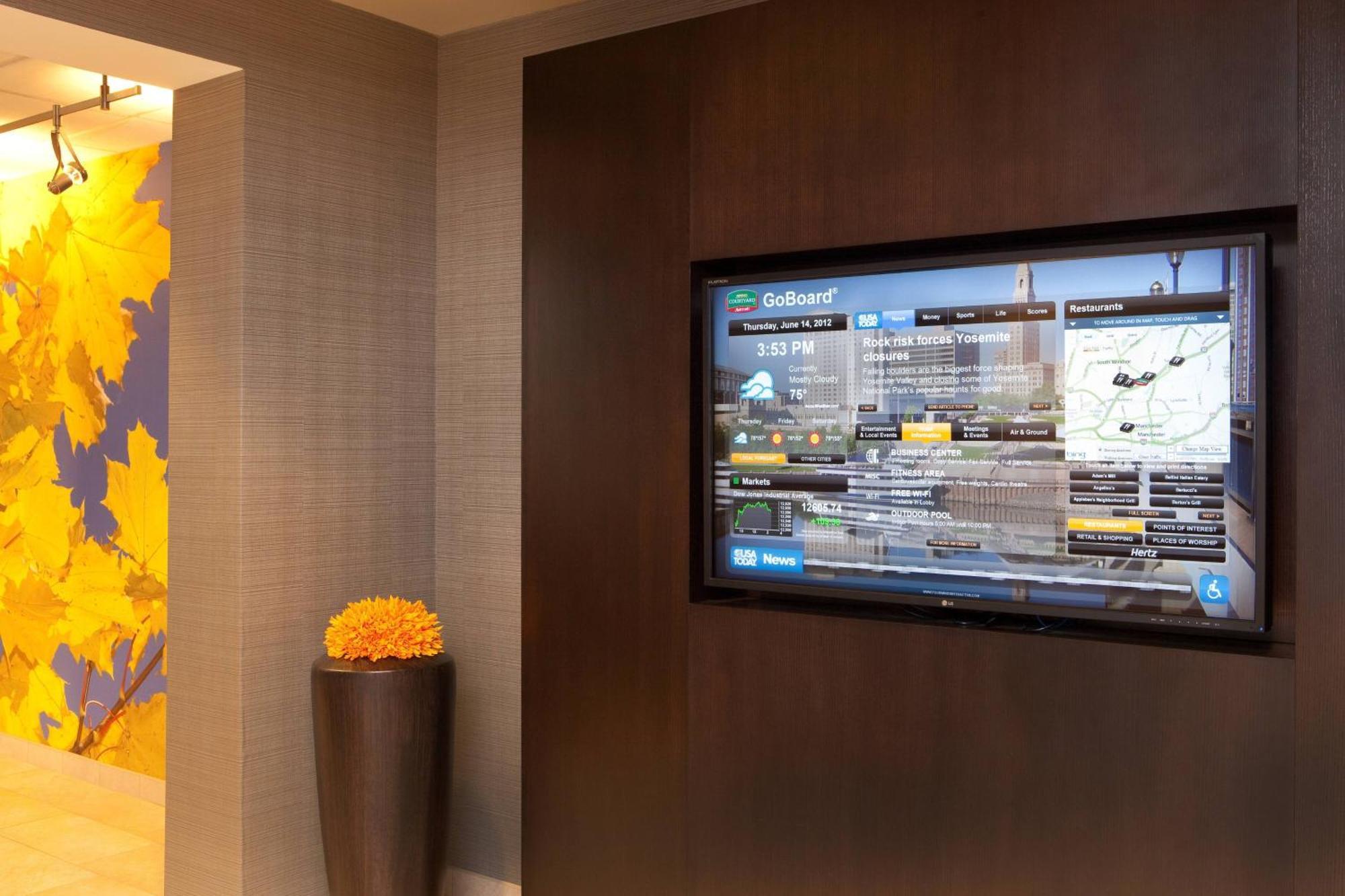 Courtyard Hartford Манчестер Интерьер фото