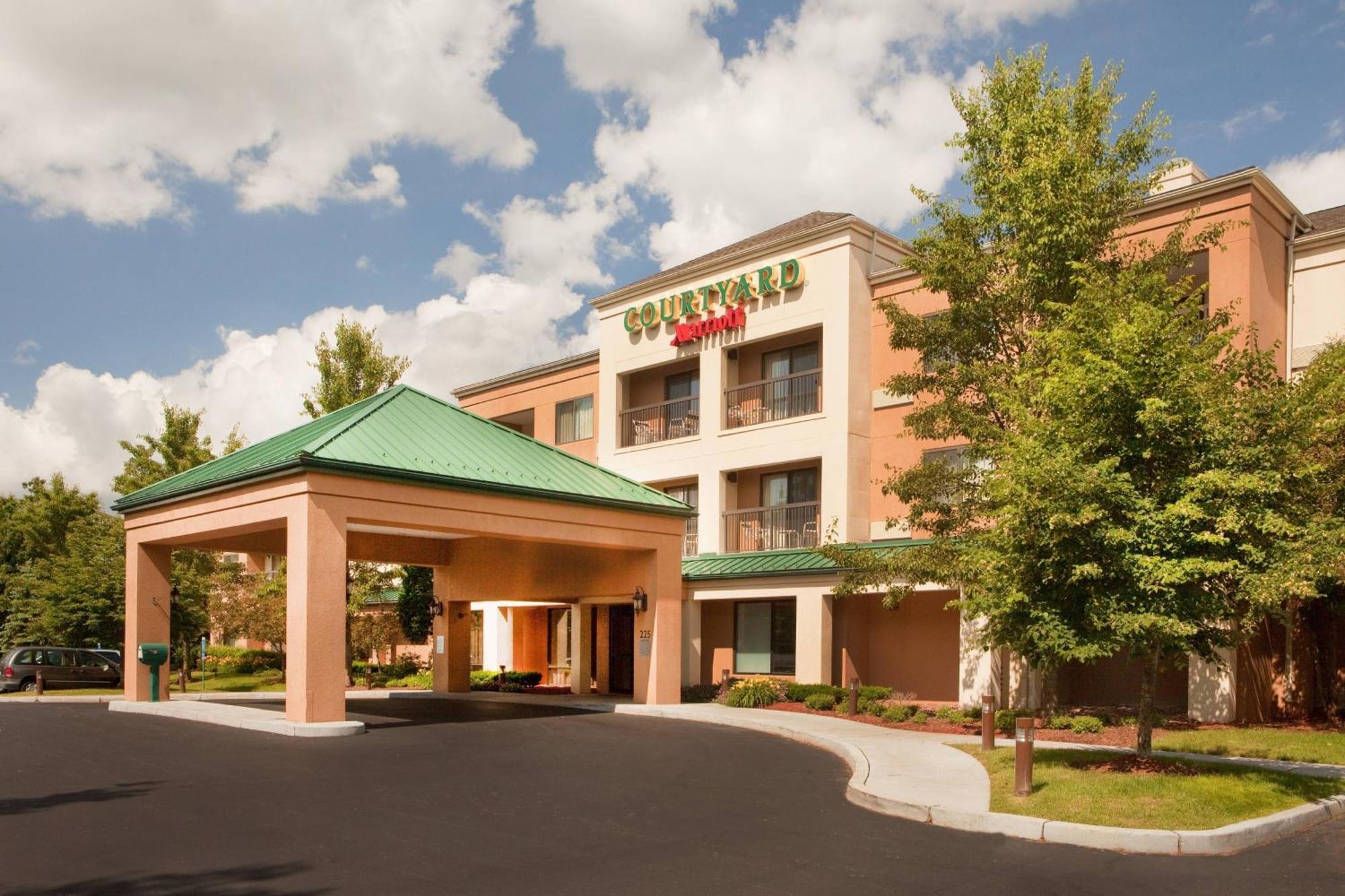 Courtyard Hartford Манчестер Экстерьер фото