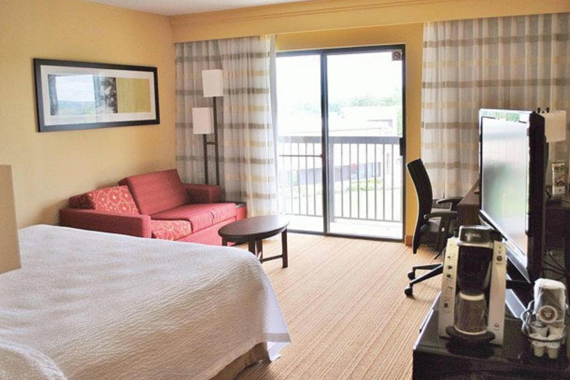Courtyard Hartford Манчестер Экстерьер фото