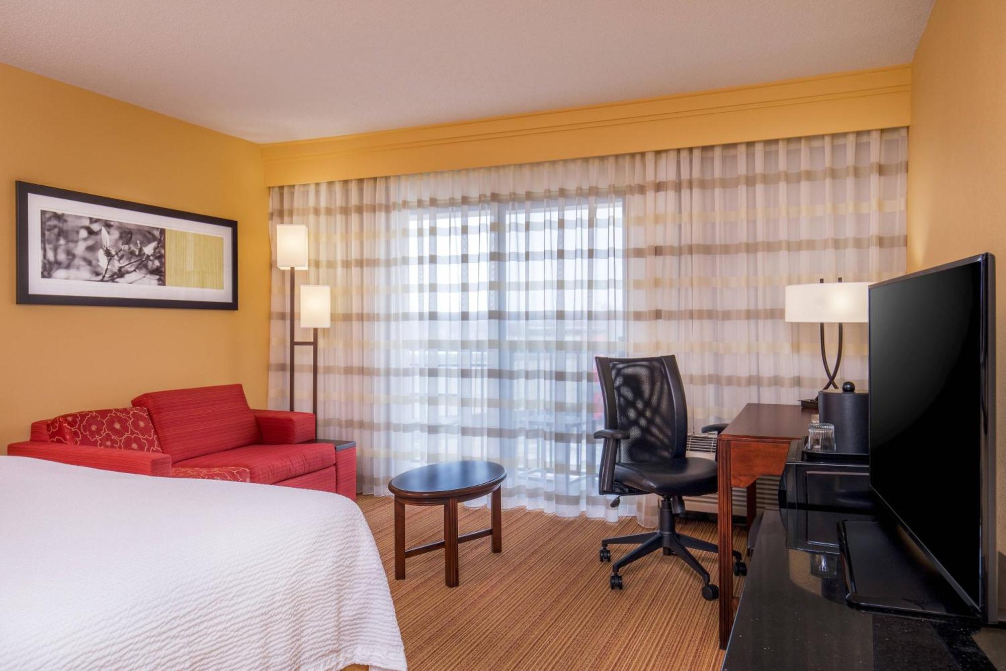 Courtyard Hartford Манчестер Экстерьер фото