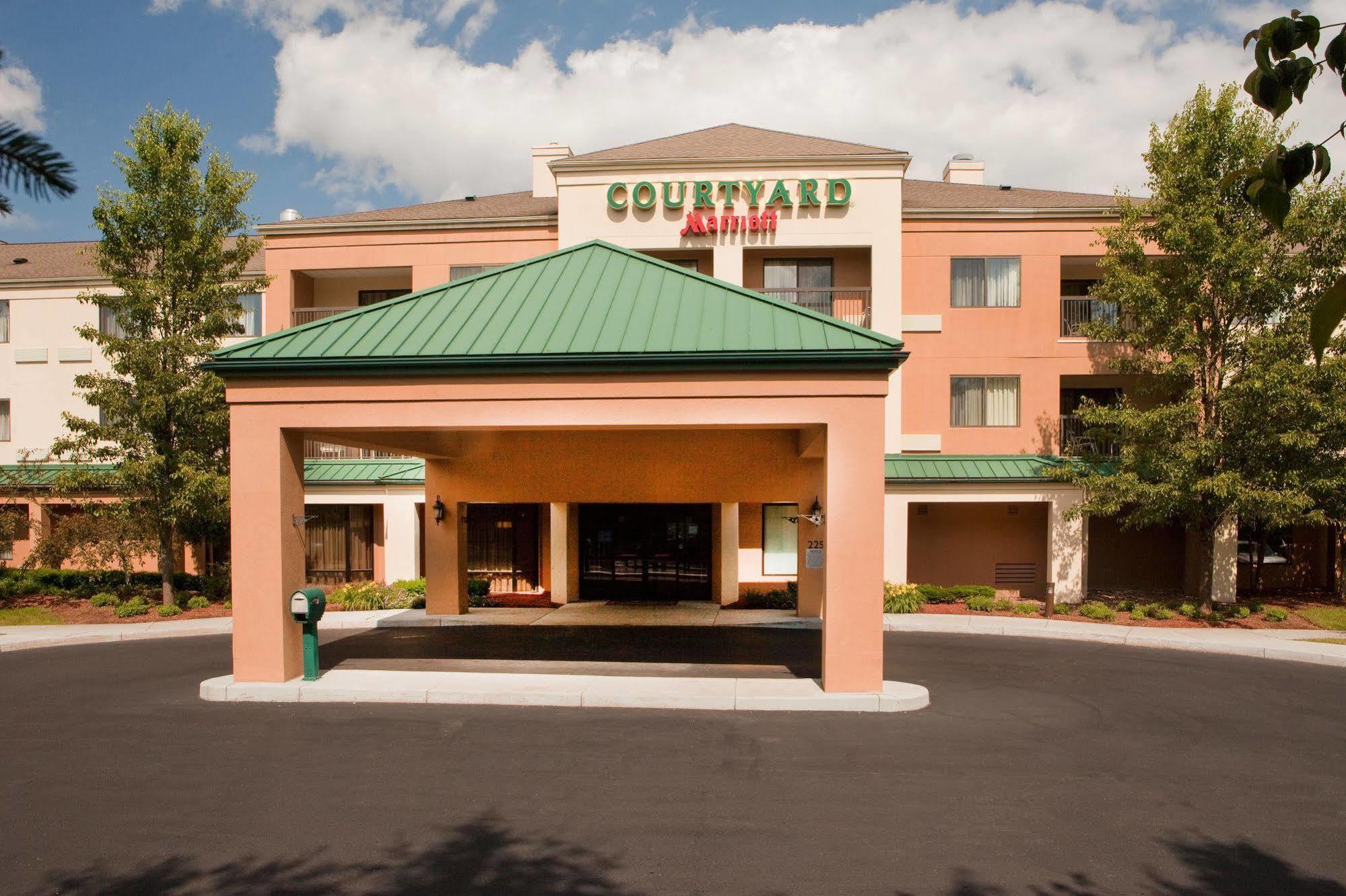 Courtyard Hartford Манчестер Экстерьер фото