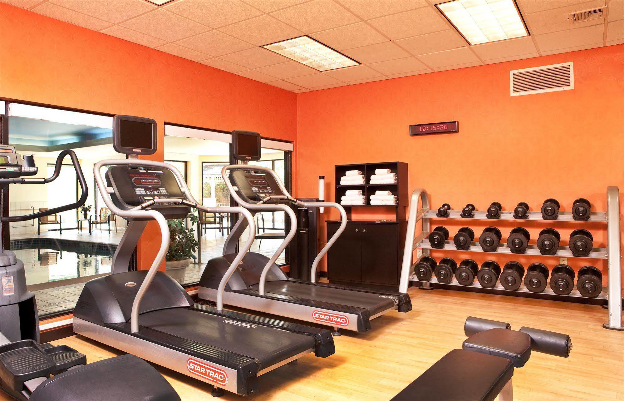 Courtyard Hartford Манчестер Экстерьер фото