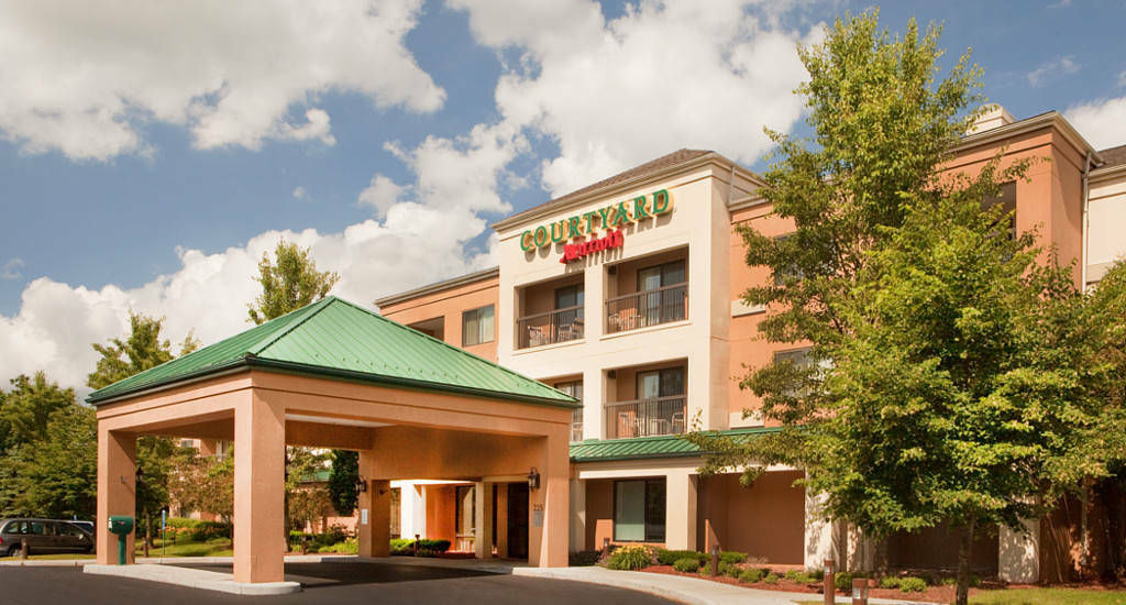 Courtyard Hartford Манчестер Экстерьер фото